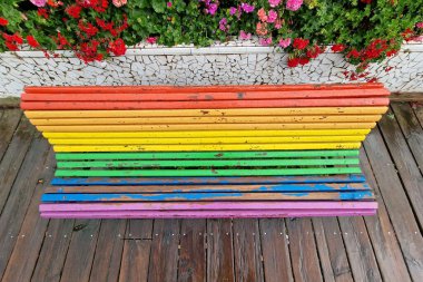 Valencia 'daki yağmurdan sonra gökkuşağı bankı İspanya