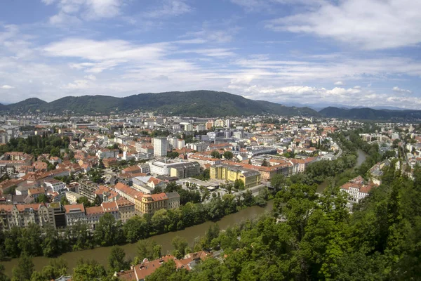 从钟楼看格拉茨奥地利航空全景 — 图库照片