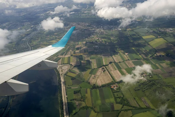 養殖場ミュンヘン ババリアドイツ航空機パノラマからの風景 — ストック写真
