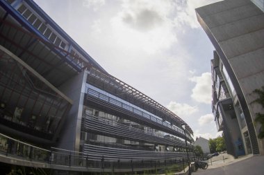 Graz KArl Franzens Üniversitesi antik ve modern bina karışımı