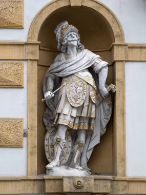 Graz Avusturya tarihi binaları şehir dekorasyonuna bakıyor