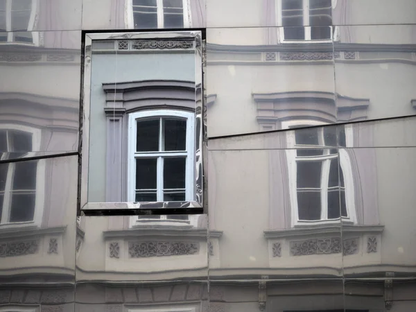 Graz Austria Buiulding Reflexão Sobre Paisagem Urbana Moderna Vista Casa — Fotografia de Stock