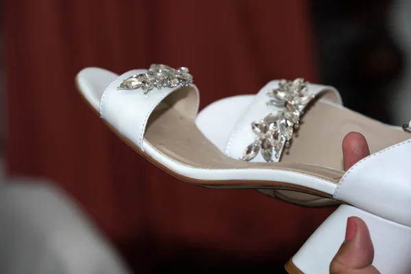 Detalhe Sapatos Brancos Noiva Perto — Fotografia de Stock