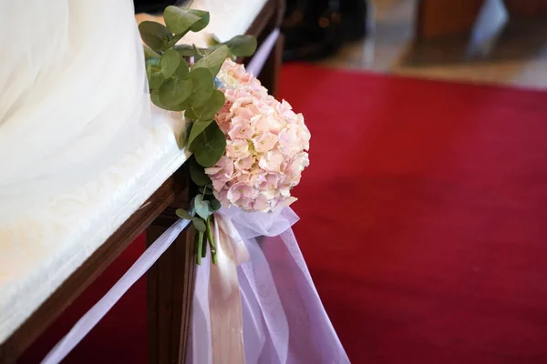 Ślub Ślub Ślub Kościół Dekoracji Kwiat Szczegół — Zdjęcie stockowe
