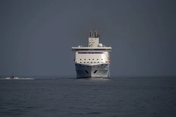 Navio Ferry Vista Frontal Entrar Porto Génova Itália — Fotografia de Stock
