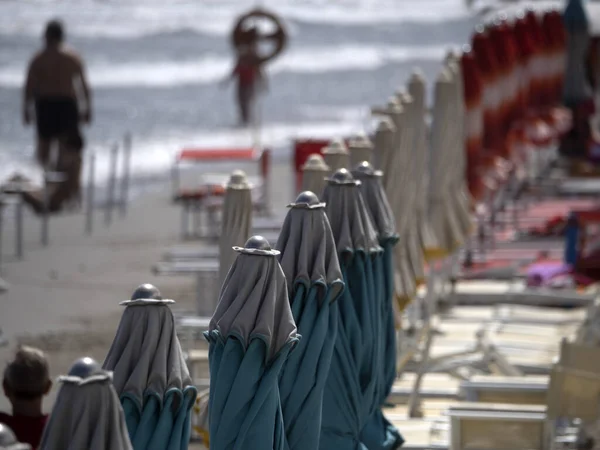 Summer Sun Umbrellas Liguria Beach Riviera Dei Fiori — Stock Photo, Image