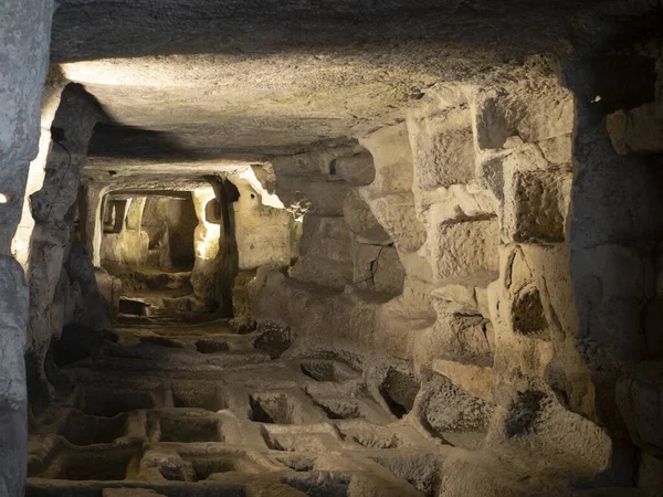 Cava Ispica Catacombs Larderia Cave Sicily — стоковое фото