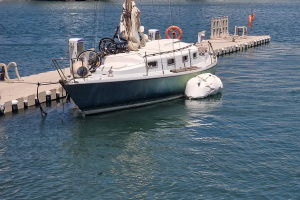 Docked Sailboat Damaged Hurricane Storm Tempest — ストック写真