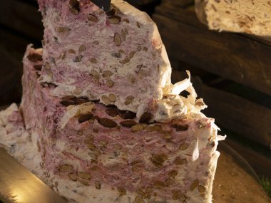 Fransız fındığı yumuşak montelimar Fransa tatlısı.