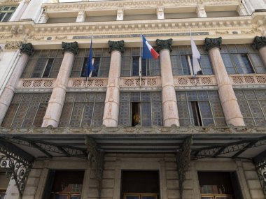 Güzel Fransa eski kasaba binaları opera binaları boyadı.