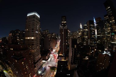 Manhattan New York şehri gece teras çatısından havacılık manzarası