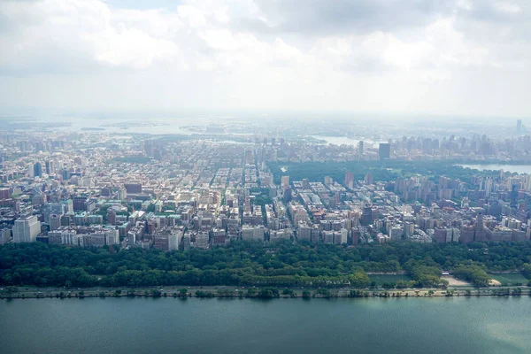 ニューヨークマンハッタンヘリコプターツアー航空写真の街並 — ストック写真