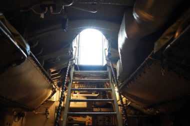 Askeri savaş denizaltısı savaş gemisi iç mimarisi