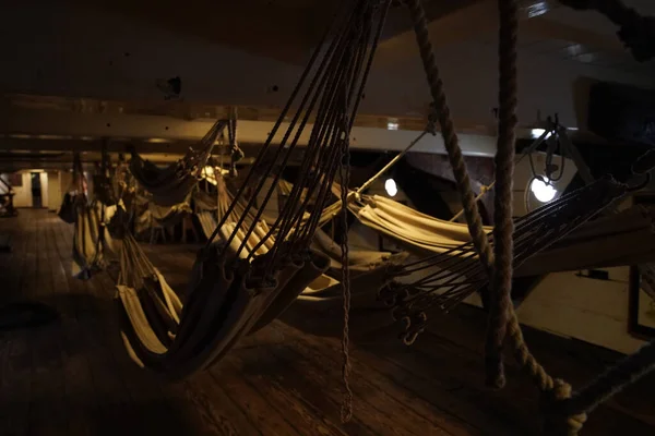 古い木の船のハンモック — ストック写真