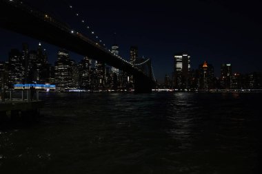 Manhattan, New York, Dumbo 'dan gece görüşü
