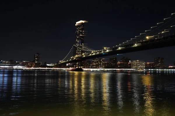 Манхэттен Нью Йорк Ночной Вид Дамбо Художественного Движения Эффект — стоковое фото