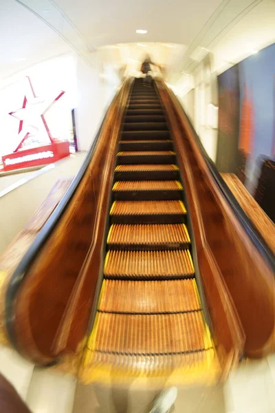 Velha Escada Rolante Madeira Antiga Centro Comercial Nova Iorque — Fotografia de Stock
