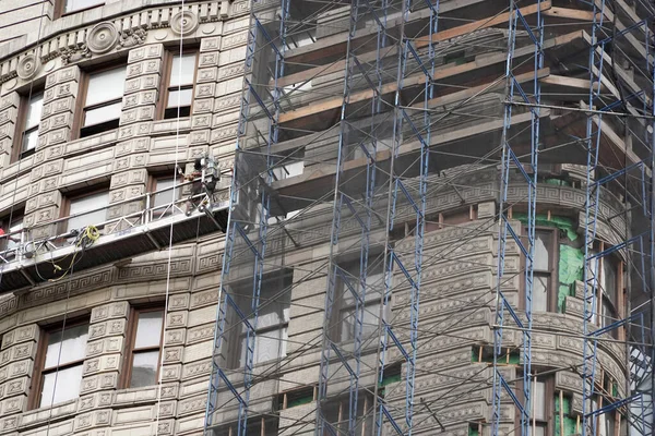 flatiron building under renovation new york city manhattan