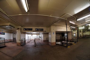 New York metro istasyonu, Chambers caddesi istasyon manzaralı.