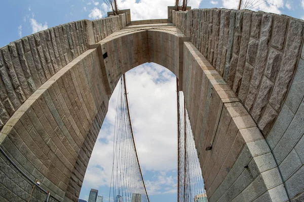 Brooklyn Híd Alulról Felfelé Kábelekkel Kilátás Yok Város — Stock Fotó