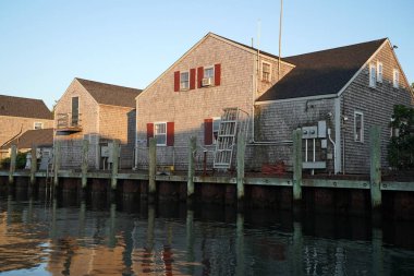 Gün batımında Nantucket liman manzarası