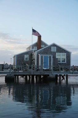 Gün batımında Nantucket liman manzarası