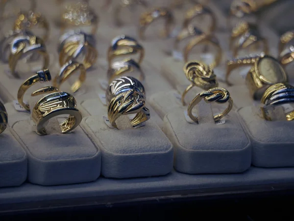 Goldschmuck Den Schaufenstern Der Ponte Vecchio Florenz Geschäfte — Stockfoto