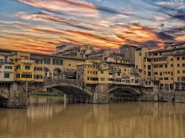 Ponte Vecchio Brücke Arno Fluss Florenz Bei Sonnenuntergang Blick Stadtbild — Stockfoto