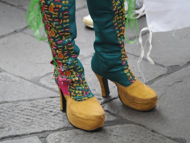 Geleneksel Ekvador Peru kadın botları kostüm ayrıntıları