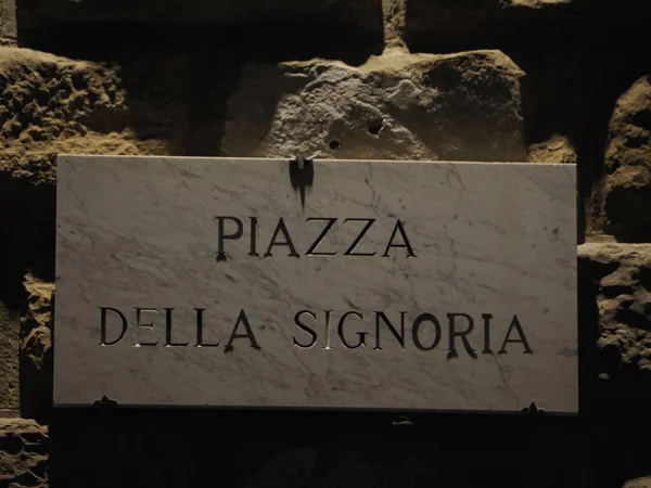 フィレンツェ シグノリア プレイス パラッツォ ベッキオの夜景 — ストック写真