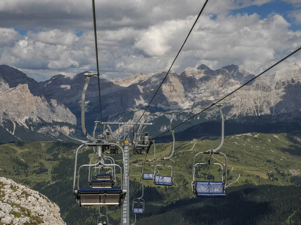 Wyciąg Krzesełkowy Górach Dolomitów — Zdjęcie stockowe