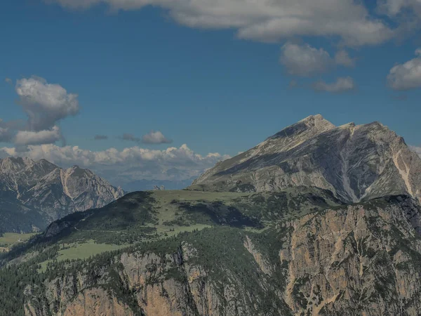 Monte Piana Dolomiti Montagne Prima Guerra Mondiale Sentieri Buche — Foto Stock