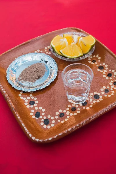 Mezcal Avec Sel Ver Tranches Orange Pour Accompagner Sur Une — Photo