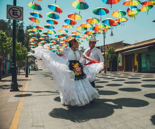 Bailarinas Bailes Típicos Mexicanos Región Veracruz México Haciendo Actuación Calle —  Fotos de Stock