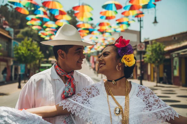 Bailarinas Bailes Típicos Mexicanos Región Veracruz México Haciendo Actuación Calle — Foto de Stock