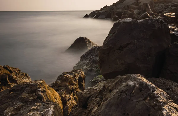 Sunrise Beach Wave Breaker Seascape Rocks Silk Effect Water — Stock Photo, Image