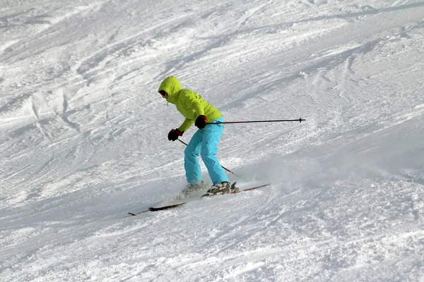 Young girl skiing — Stock Photo, Image