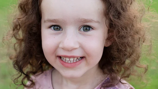 Cutie Child Plays Looks You Cheerfully Portrait Girl Curly Hair — Foto de Stock