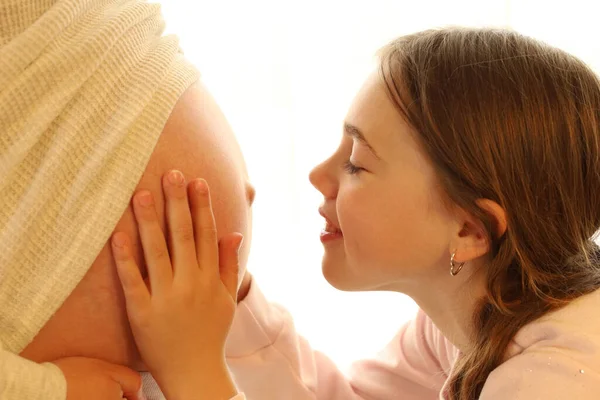 Face Happy Child Tummy Pregnant Mother Profile Girl Smiling Touches — Stok fotoğraf