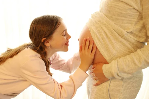 Face Happy Child Tummy Pregnant Mother Profile Girl Smiling Touches — Stok fotoğraf