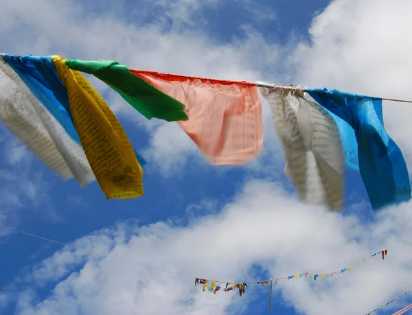 Bandeiras de oração no Tibete — Fotografia de Stock