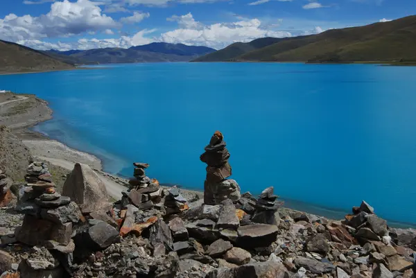 Lake yamdrok Tibet