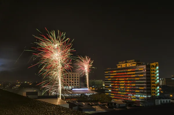 Yeni yıl arifesinde havai Tower'da alor setar Malezya