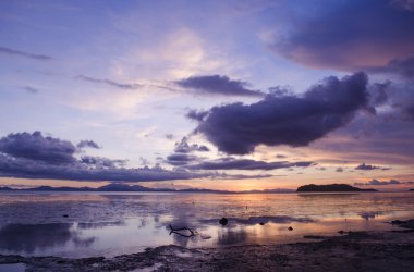 Deniz, gün batımı görünümü