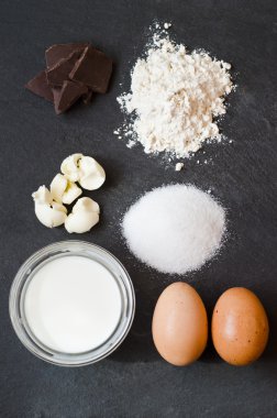 eenvoudige ingrediënten voor cake