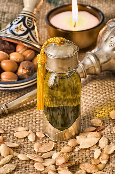argan yağı ve natürmort
