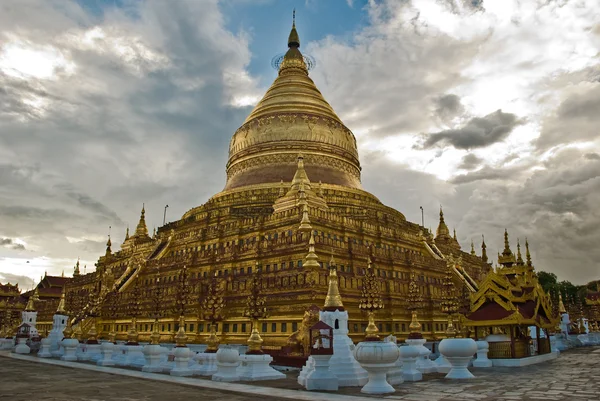 Myanmar, bagan, Buddysta rozciągacz — Zdjęcie stockowe