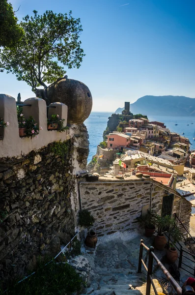 Vernazza, Itália, caminho para a cidade — Fotografia de Stock