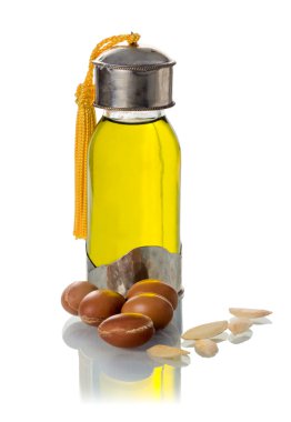 argan yağı ve meyveler