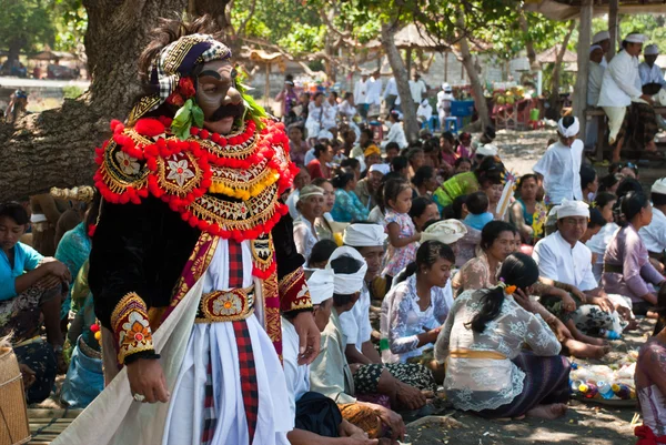 Bali, obřad na pláži goa lawah — Stock fotografie